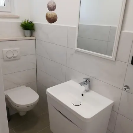 Apartamento New Omis Sandy Beach